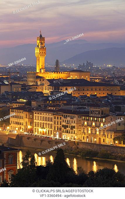Overview of Palazzo Vecchio (Old Palace) at dusk from Piazzale Michelangelo, Florence, Tuscany, Italy