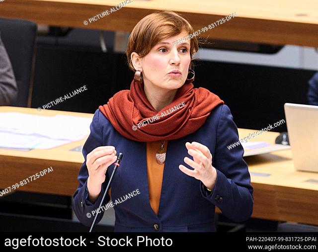 07 April 2022, Berlin: Katja Kipping (Die Linke), Senator for Integration, Labor and Social Affairs, speaks during the plenary session of the Berlin House of...