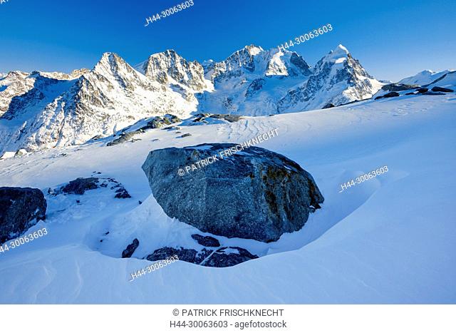 Piz Tschierva-3546 m, Piz Morteratsch - 3751 m, Piz Bernina-4049 m, Piz Roseg-3937 m, Graubünden, Schweiz