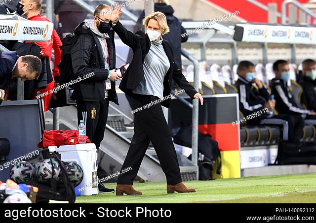 firo: 02/21/2021 Fuvuball: Soccer: Lv§nderspiel women, ladies friendly game national team Germany - Belgium national coach Martina Voss-Tecklenburg with...