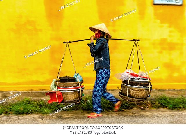 Mobile Street Vendor, Hoi An, Quang Nam Province, Vietnam