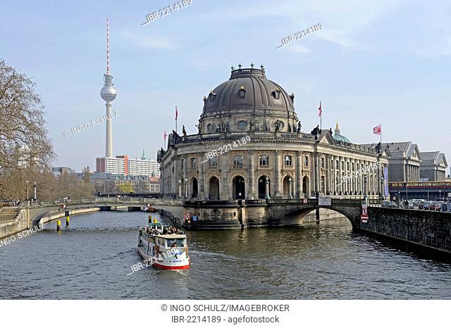 Passenger ship on the Spree river in front of the Bode Museum, Museum Island, UNESCO World Heritage Site, Berlin, Germany, Europe