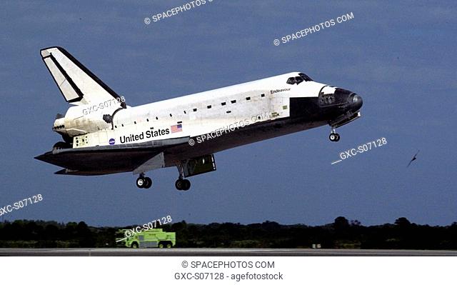 12/17/2001 -- A safety vehicle waits near Runway 15 at the Shuttle Landing Facility as orbiter Endeavour approaches for a landing