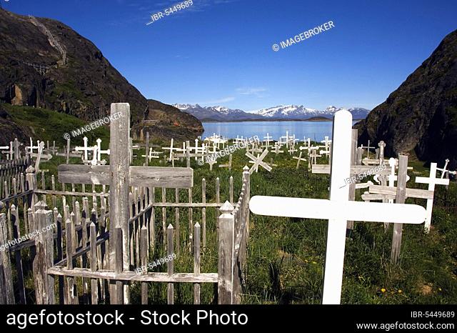 Cemetery, Sukkertoppen, Greenland, Maniitsoq, Crucifix, North America