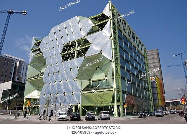 Edificio Media-TIC.  22@Barcelona district. Parc Barcelona Media.  Architect: Enric Ruiz-Geli.  Spain, Catalunya, Barcelona, Spain