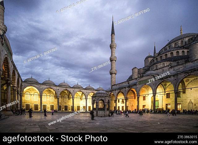 Evening descends over the courtyard of the Blue Mosque (Sultan Ahmed Mosque), Istanbul, Turkey (Republic of Turkey)