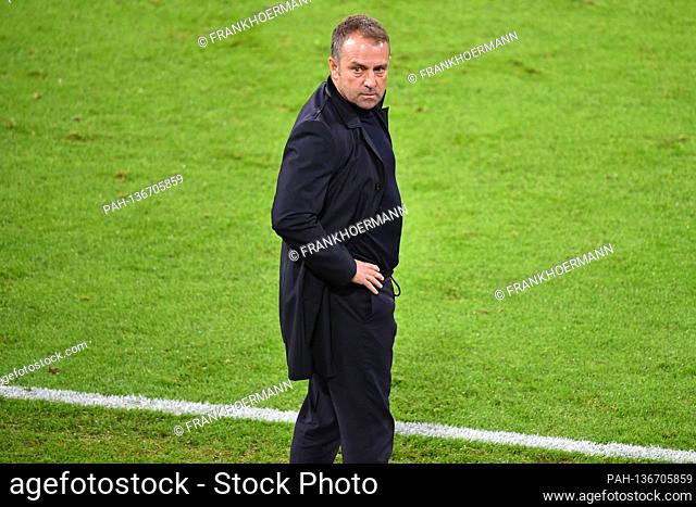 Hans Dieter Flick (Hansi, coach FC Bayern Munich), looks back, single image, trimmed single motif, half figure, half figure