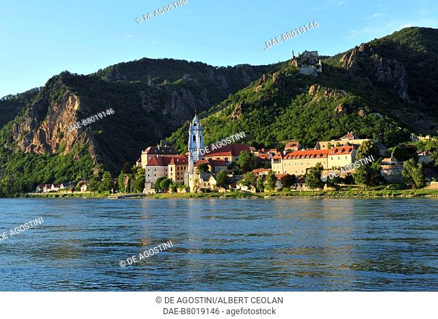 View of Durnstein and the castle from the Danube river, Wachau Cultural Landscape (UNESCO World Heritage List, 2000), Lower Austria, Austria