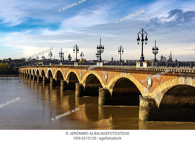 Pont de Pierre. Stone Bridge & Garonne River. Bordeaux, Gironde. Aquitaine region. France Europe