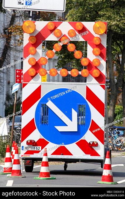 Warning notice, cordon on a street, traffic warning trailer, directional arrow, Bremen, Germany, Europe