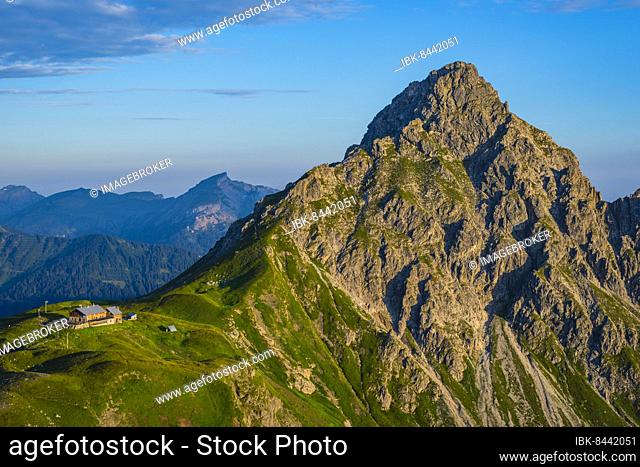 Fiderepasshütte and Hammerspitze, 2260m, behind Hoher Ifen, 2230m, Allgäu Alps, Allgäu, Bavaria, Germany, Europe