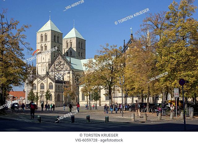 Muenster in Westfalen : St.Paulus-Dom, Domplatz I Church St.Paulus-Dom, Münster in Westphalia , North Rhine-Westphalia, Germany - Muenster, Nordrhein-Westfalen