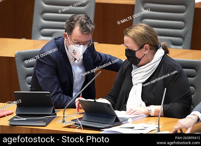 left to right Hendrik WUEST, WÃ-st, CDU, Prime Minister of the State of North Rhine-Westphalia, Ursula HEINEN-ESSER, CDU, Minister for the Environment