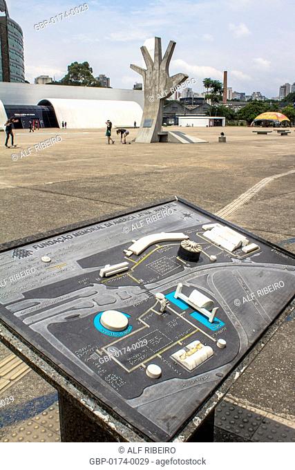tactile map, braille, Latin America Memorial, 12.06.2015, Capital, Barra Funda, Sao Paulo, Brazil