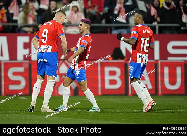 Dovbyk (Girona FC) celebrates with his teammates after scoring during La Liga football match between Girona FC and Deportivo Alaves