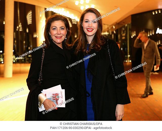 Alexandra von Rehlingen and her daughter Antonia arrive at the photo call at the Elbe Philharmonic Hall in Hamburg, Germany, 06 December 2017