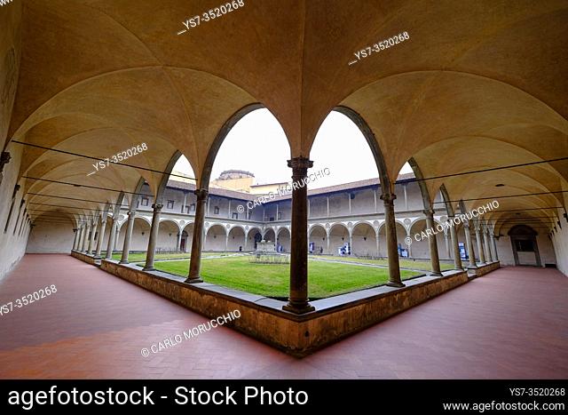 Brunelleschi’s cloister, Santa Croce Basilica, Florence, Tuscany, Italy, Europe