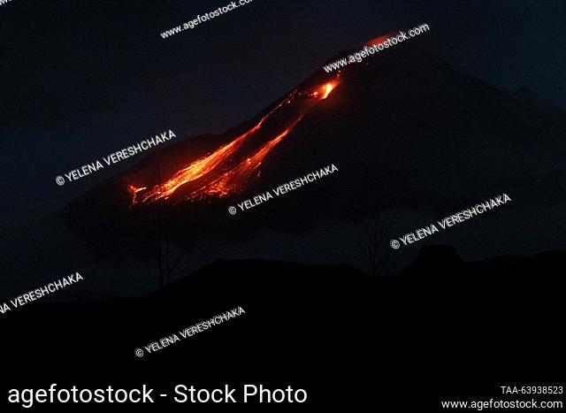 RUSSIA, KAMCHATKA REGION - OCTOBER 22, 2023: A view of an erupting Bezymyanny active stratovolcano. Yelena Vereshchaka/TASS