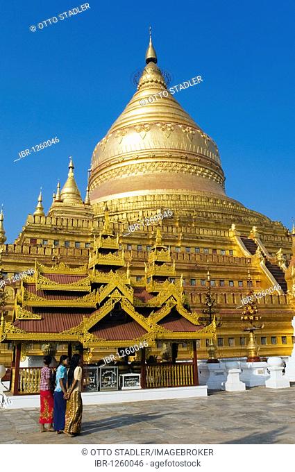 Golden Zedi, Shwezigon Pagoda, temple, Nyaung U, Bagan, Pagan, Burma, Myanmar, Asia