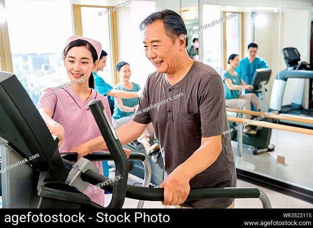 Medical workers to guide patients to exercise