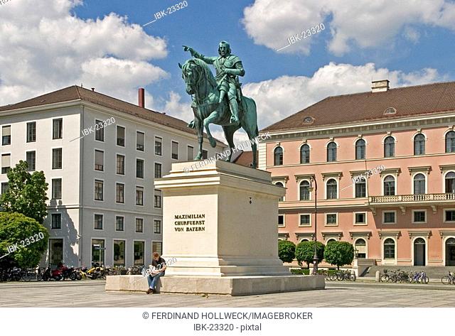 BRD Germany Bavaria Upper Bavaria Capitol of Bavaria Maximilian Duke of Bavaria Wittelsbacher Square Memorial of Duke Maximilian