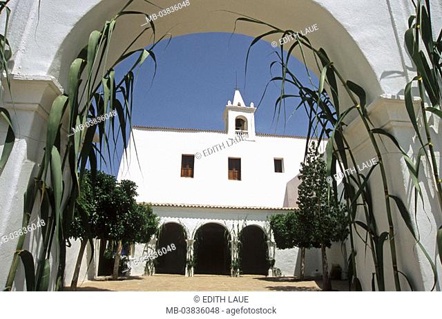 Spain, , island Ibiza, Sant,  Miguel de Balansat, church, arcades,  Atrium, archway, decorated,  Mediterranean, Pityusen, white gate Mediterranean island