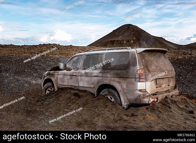 vehicle, volcanic ash
