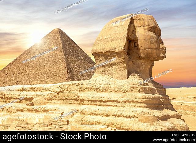 The Spinx of Giza and the Pyramid of Cheops, Cairo, Egypt