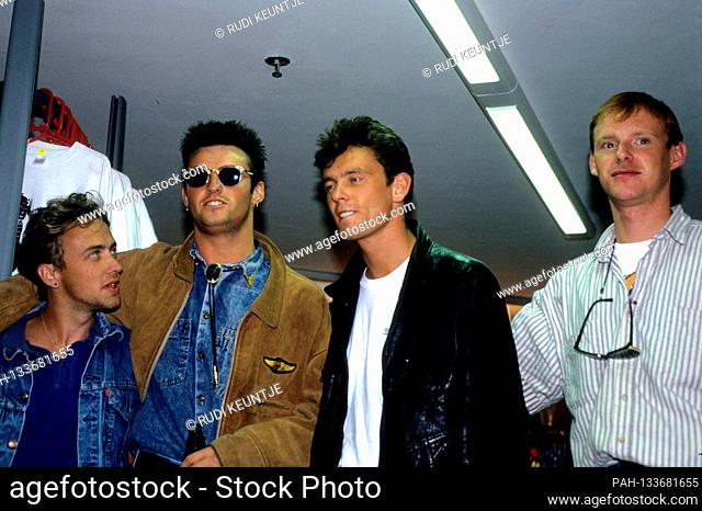 Neil withchell, Marti Pellow, Graeme Clark and Tommy Cunningham from Wet Wet Wet at a showcase in the HMV Record Store. London, 07/15/1986 | usage worldwide