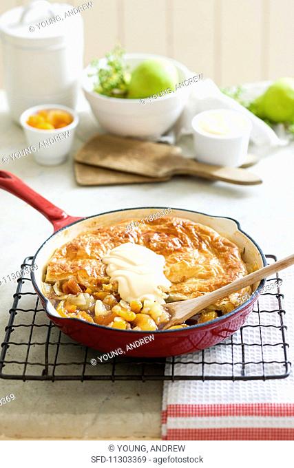 Apple and pear pie
