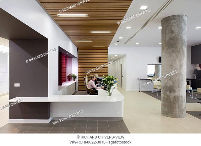 Montefiore Hospital, Brighton and Hove, United Kingdom. Architect: Nightingale Associates, 2012. Interior view of reception area