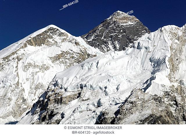 View from Kala Patthar, Patar (5545) towards Mount Everest (8850) and Nuptse (7861), Sagarmatha National Park, Khumbu Himal, Nepal