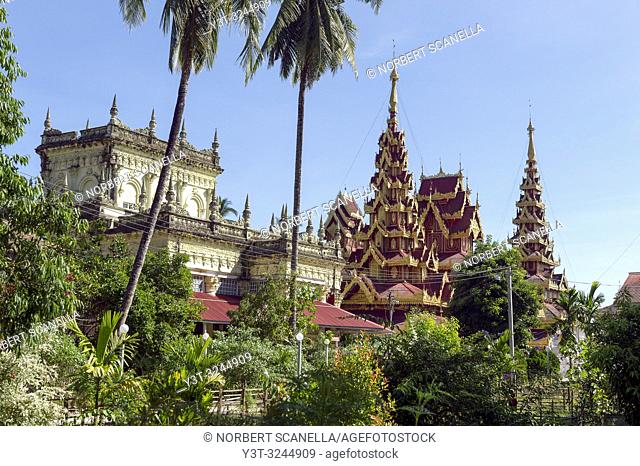 Myanmar (formerly Burma). Mon State. Kadoe. The U Na Auk Pagoda complex