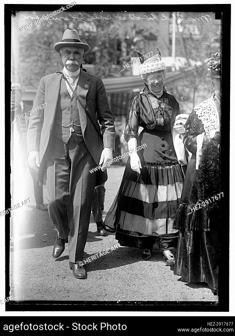 Mrs. Hugh L. Scott with Colonel Thompson, between 1910 and 1917. Creator: Harris & Ewing