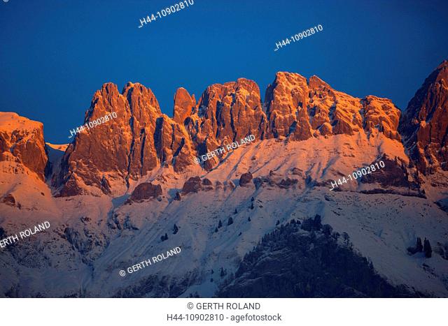 Cross mountains, Switzerland, Europe, canton St. Gallen, Rhine Valley, mountains, Alpstein, morning light, snow, winter