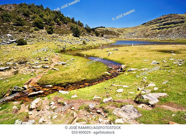 Laguna Larga en la Sierra de Urbión  Provincia de Soria  Castilla León  España