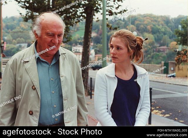 Tout va bien, on s'en va  Year : 2000 - France Director : Claude Mourieras Michel Piccoli, Natacha Regnier  Photo: Nathalie Eno Rezo Productions