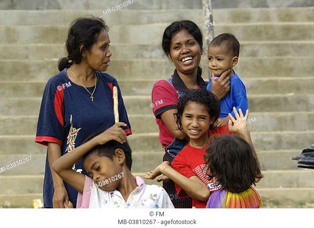 Indonesia, island Flores, village end, Women, children, group picture, detail, , Asia, little one Sundainsel, natives, ethnically, mothers boys girls, laughing