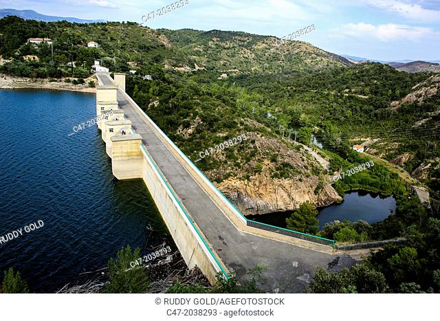 Catalunya, Spain, Girona province, l'Alt Empordá area, Boadella reservoir located on the Muga river, near Darnius, Catalonia, Spain