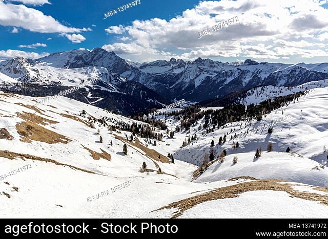 View from Sella Joch viewing platform to the Dolomites, Sas Becè, 2534 m, Marmolada, 3343 m, Col di Rosc, 2383 m, Cima dell Uomo, 2310 m, Sas de Roces, 2618 m