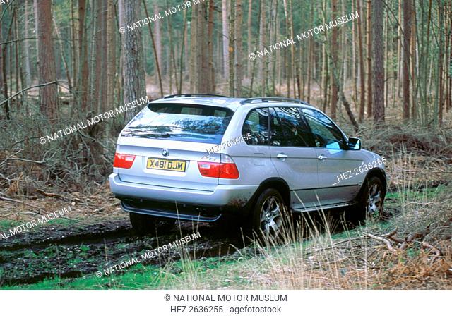 2001 BMW X5 4.4i. Artist: Unknown