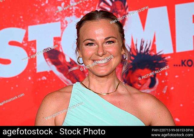 12 July 2022, North Rhine-Westphalia, Cologne: Fitness coach Mareike Spaleck comes to the VIP premiere of STOMP's 25th Cologne anniversary as part of the 33rd...