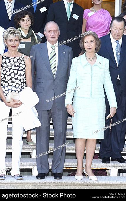 King Juan Carlos of Spain, Queen Sofia of Spain, Sol Bacharach during an audience with the members of the Spanish Committee Foundation of United World Colleges