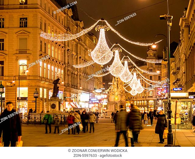 Österreich, Wien. Die Beleuchtung zu Weihnachten am Graben in Wien