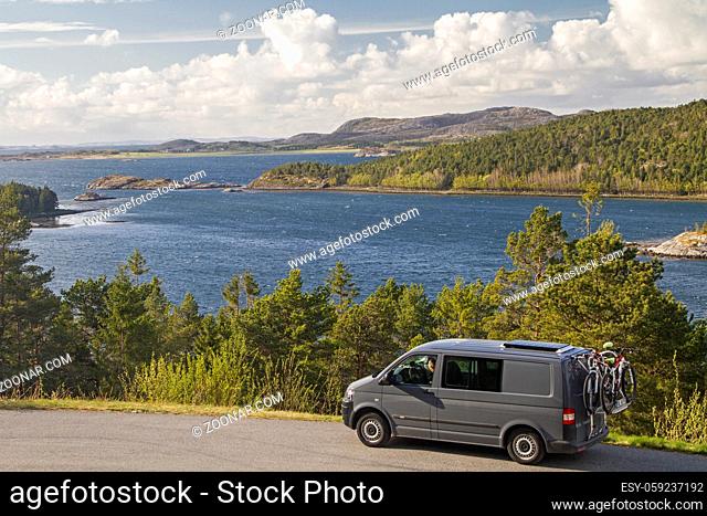 Mit dem Campingbus auf die Halbinsel Otteroy westlich von Namsos welche von Lauvoyfjorden, Rodsunda und Namsosfjorden eingerahmt wird
