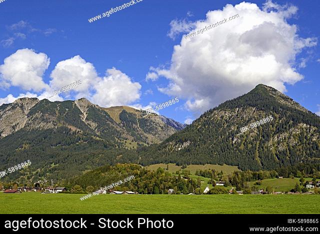 Panoramic view from the Loretto Meadows to the mountains near Oberstdorf, Rubihorn 1937m, Gaisalphorn 1953m, Nebelhorn 2224m and Schattenberg 1721m, Allgäu Alps
