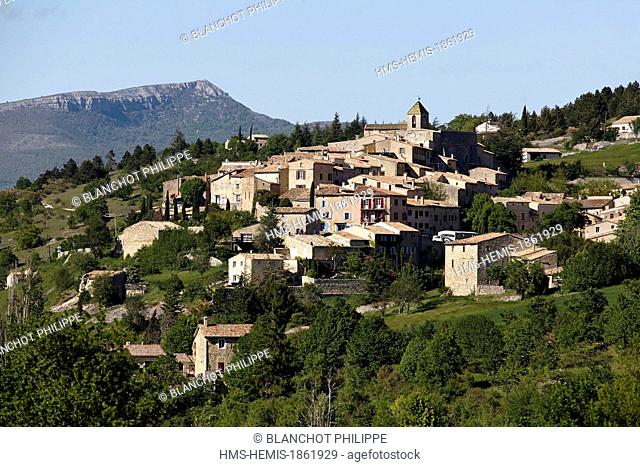 France, Vaucluse, Aurel, General view of the village with St. Aurele church from 12th century