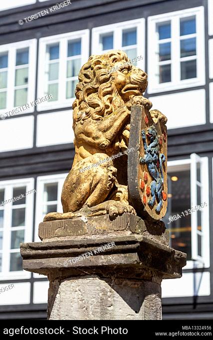 Golden lion with city arms, old town, Celle, Lueneburg Heath, Lower Saxony, Germany, Europe