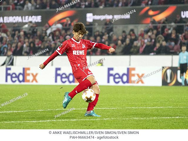 Yuya OSAKO (K) schiesst das goal zum 2:2, Aktion, Fussball Europa League, Gruppenphase, 4. Spieltag, 1.FC Cologne (K) - BATE Baryssau, am 02.11