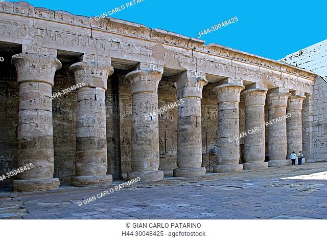 Medinet Habu, Luxor, Egypt, Djamet, mortuary temple of King Ramses III, ( XX dyn. 1185 -1078 B.C) – the colonnade in the first courtyard